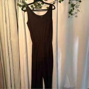 Elegant Black Sleeveless Jumpsuit